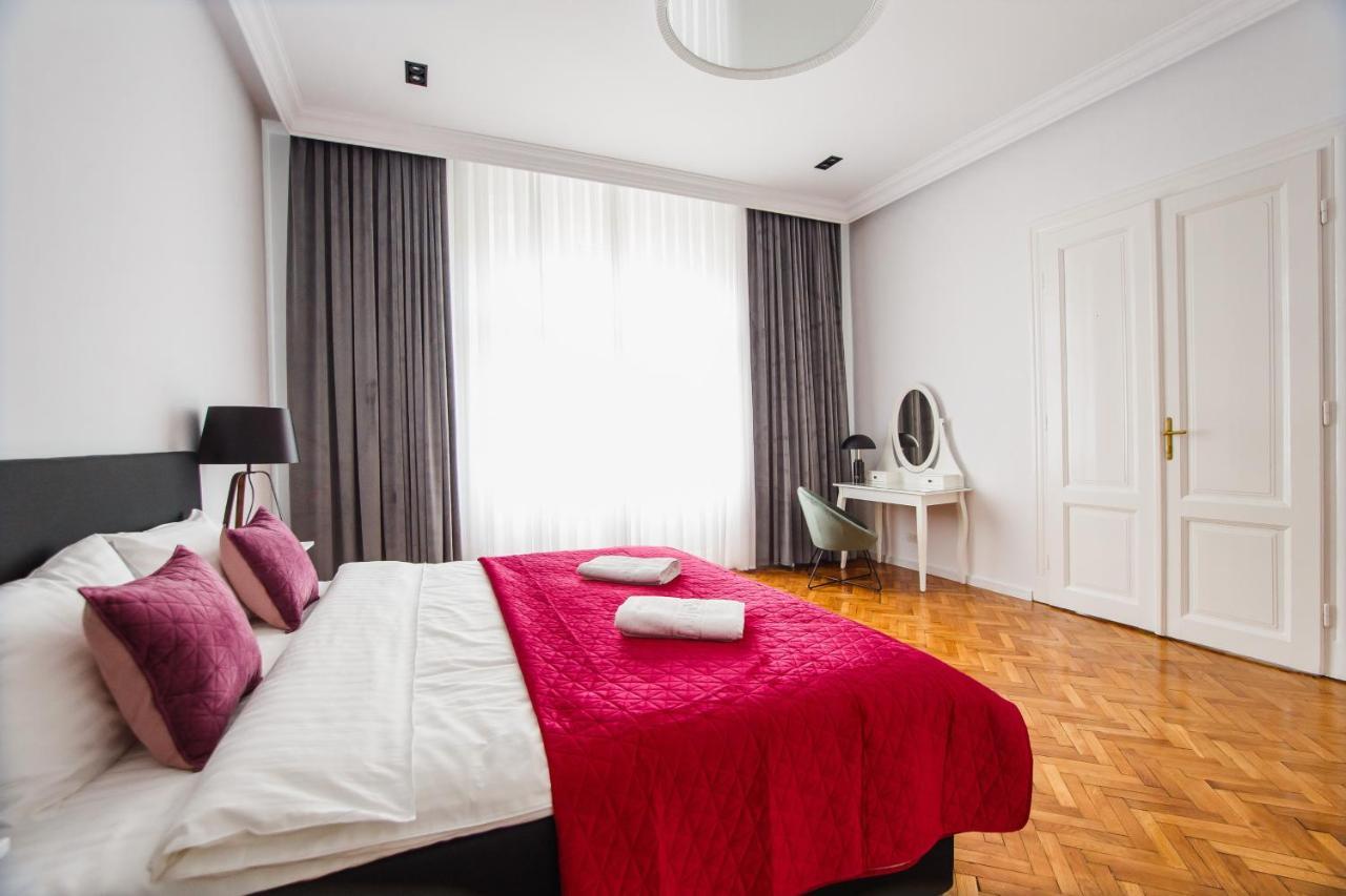 אורדאה Spacious Riverviews Apartment Near Piata Unirii מראה חיצוני תמונה