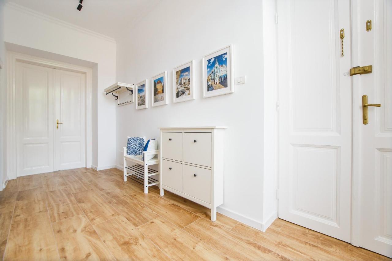 אורדאה Spacious Riverviews Apartment Near Piata Unirii מראה חיצוני תמונה