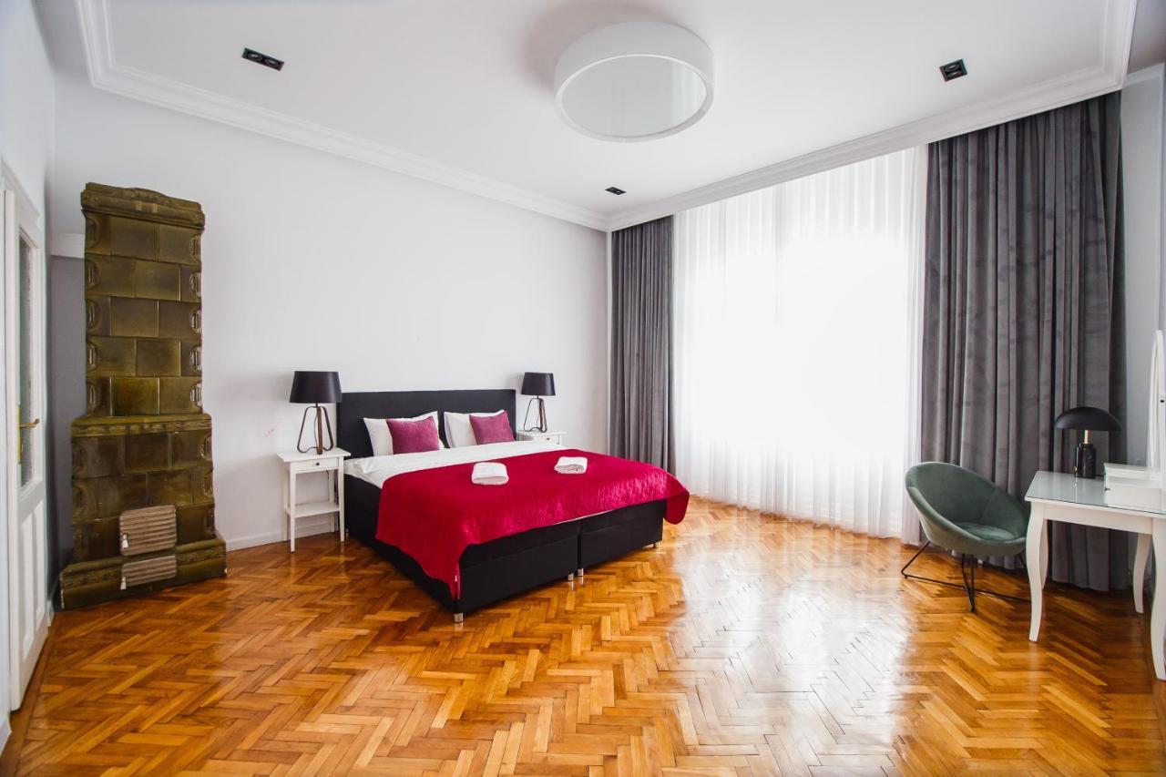 אורדאה Spacious Riverviews Apartment Near Piata Unirii מראה חיצוני תמונה