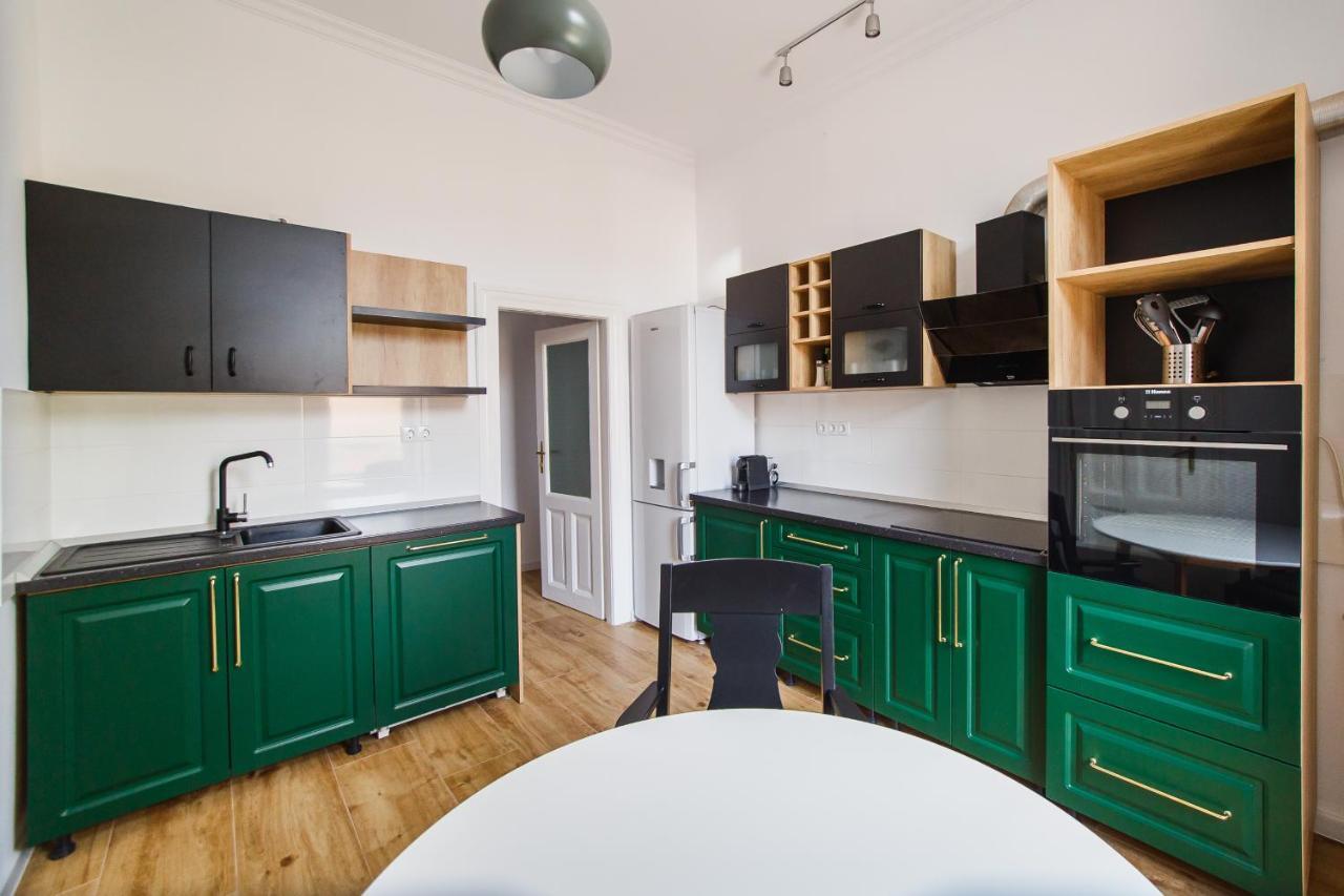 אורדאה Spacious Riverviews Apartment Near Piata Unirii מראה חיצוני תמונה