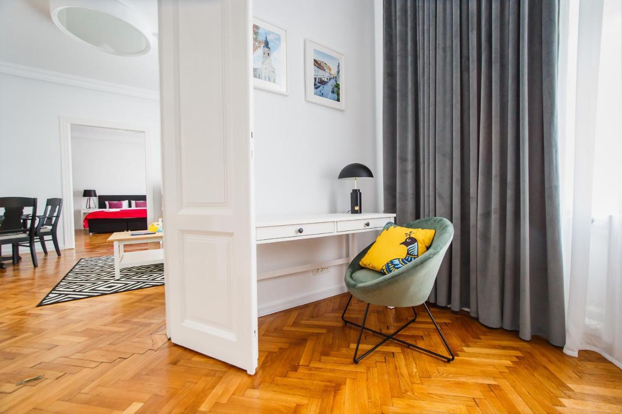 אורדאה Spacious Riverviews Apartment Near Piata Unirii מראה חיצוני תמונה