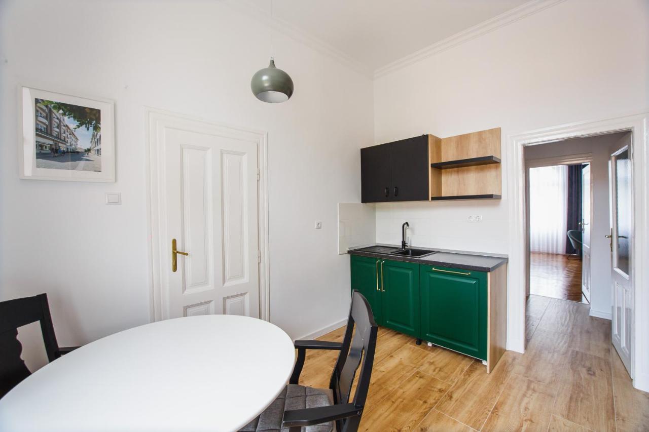 אורדאה Spacious Riverviews Apartment Near Piata Unirii מראה חיצוני תמונה